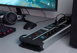 Brennenstuhl 1392000232 Premium-Protect-Line Gaming-Steckdosenleiste 14-fach mit Überspannungsschutz und USB-Ladefunktion (Mehrfachsteckdose mit Gesamtladestrom max. 3100 mA, 2 Schalter, 3m Kabel, Made in Germany)