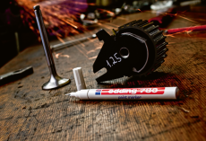 Edding 780 Filzstift, extra feine Spitze, geruchsarm – Weiß – 2 Stück
