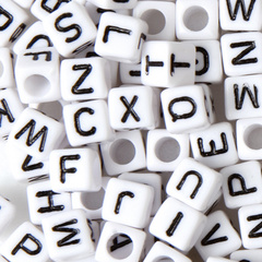 folia Buchstaben-Perlen, eckig, 100 Stück, weiß